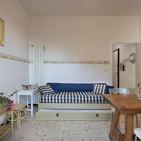 5 Minutes Sea Stunning Apartment
